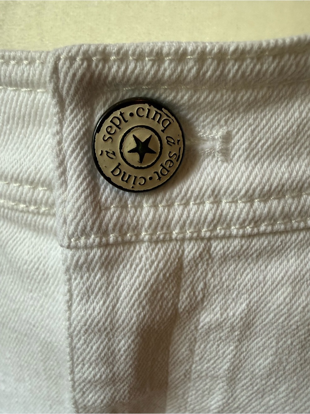 Cinq a Sept White Midi Pencil Skirt Size 6 - Picture 2 of 7